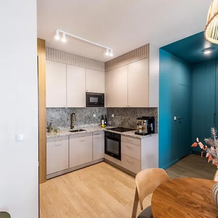 Let's Sea A19 غونسكي